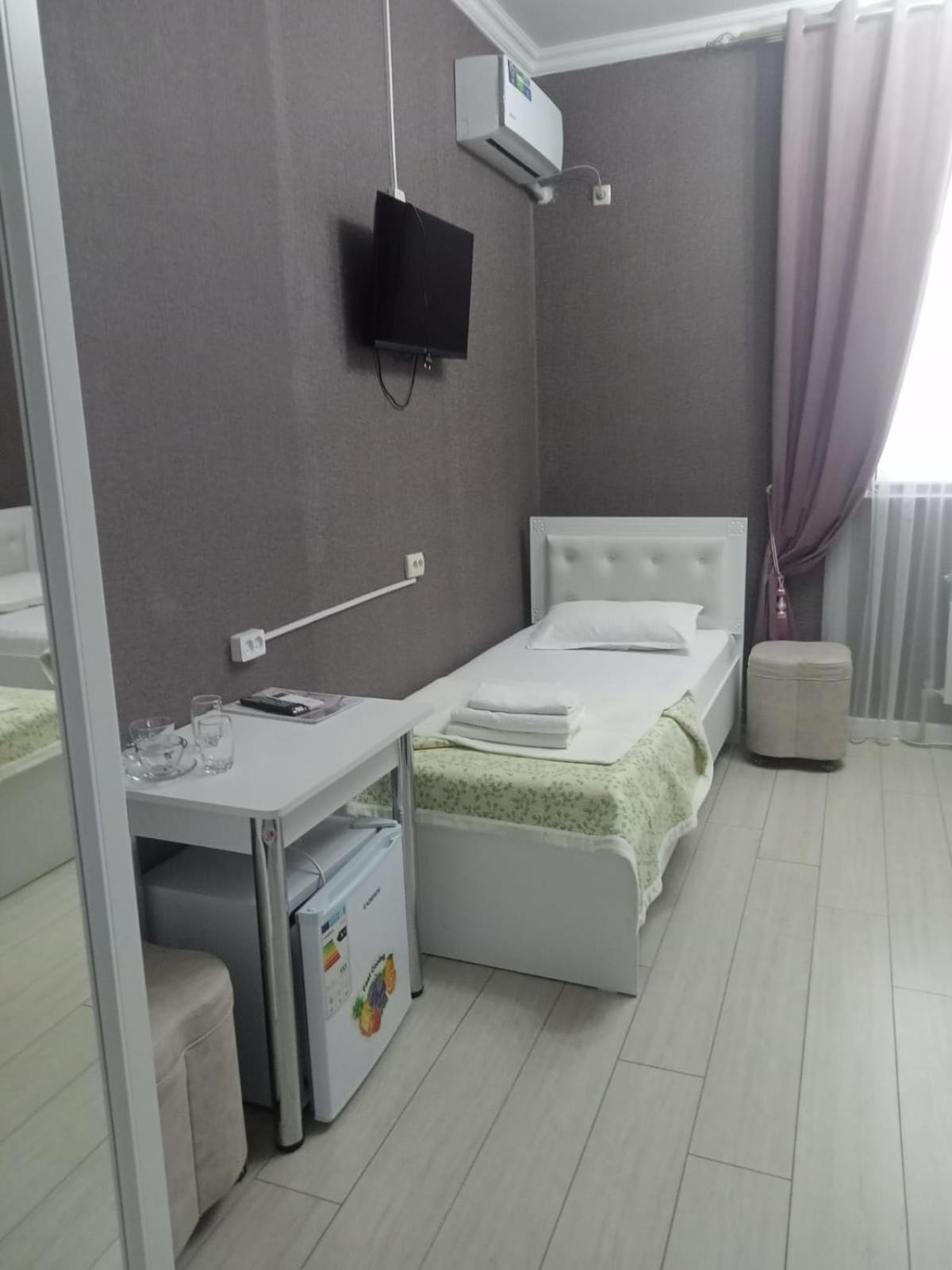 Hotel Keruen Deluxe Taraz Exterior foto
