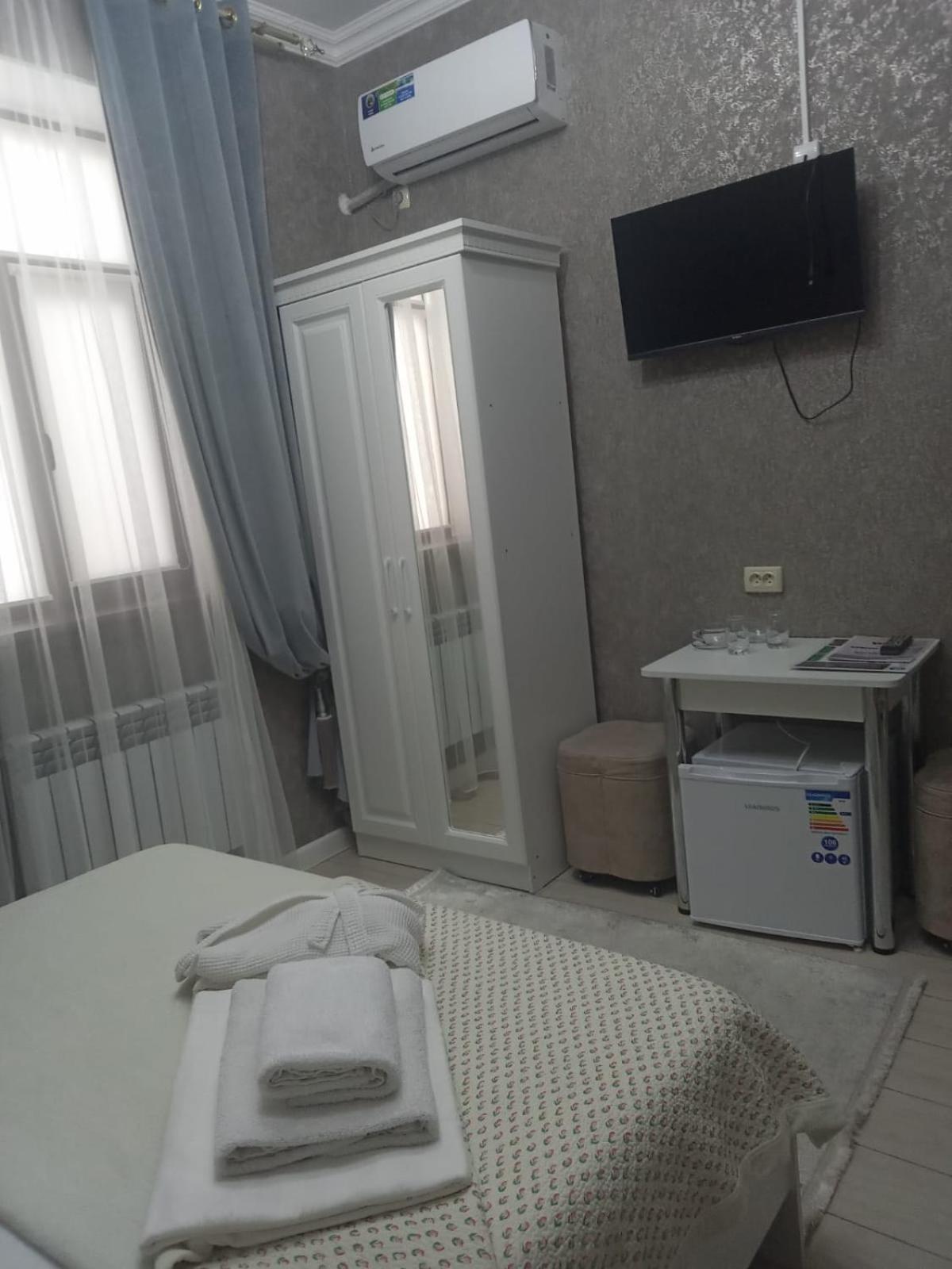 Hotel Keruen Deluxe Taraz Exterior foto