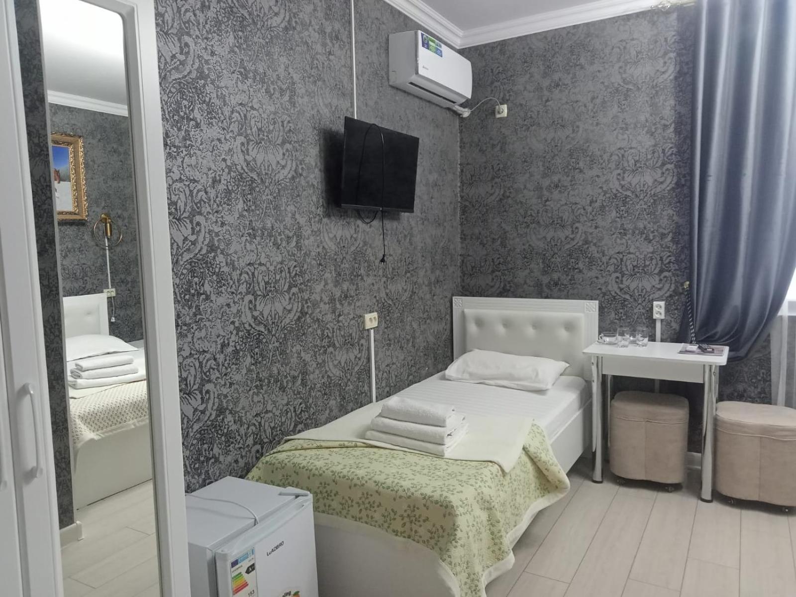 Hotel Keruen Deluxe Taraz Exterior foto